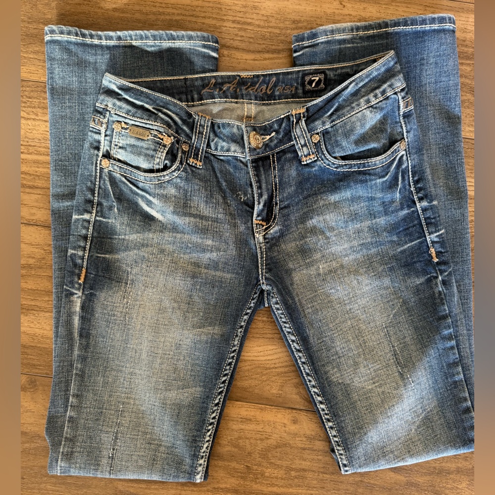 L. A. Idol - Boot Cut Mid-Rise - 7 (30x33)